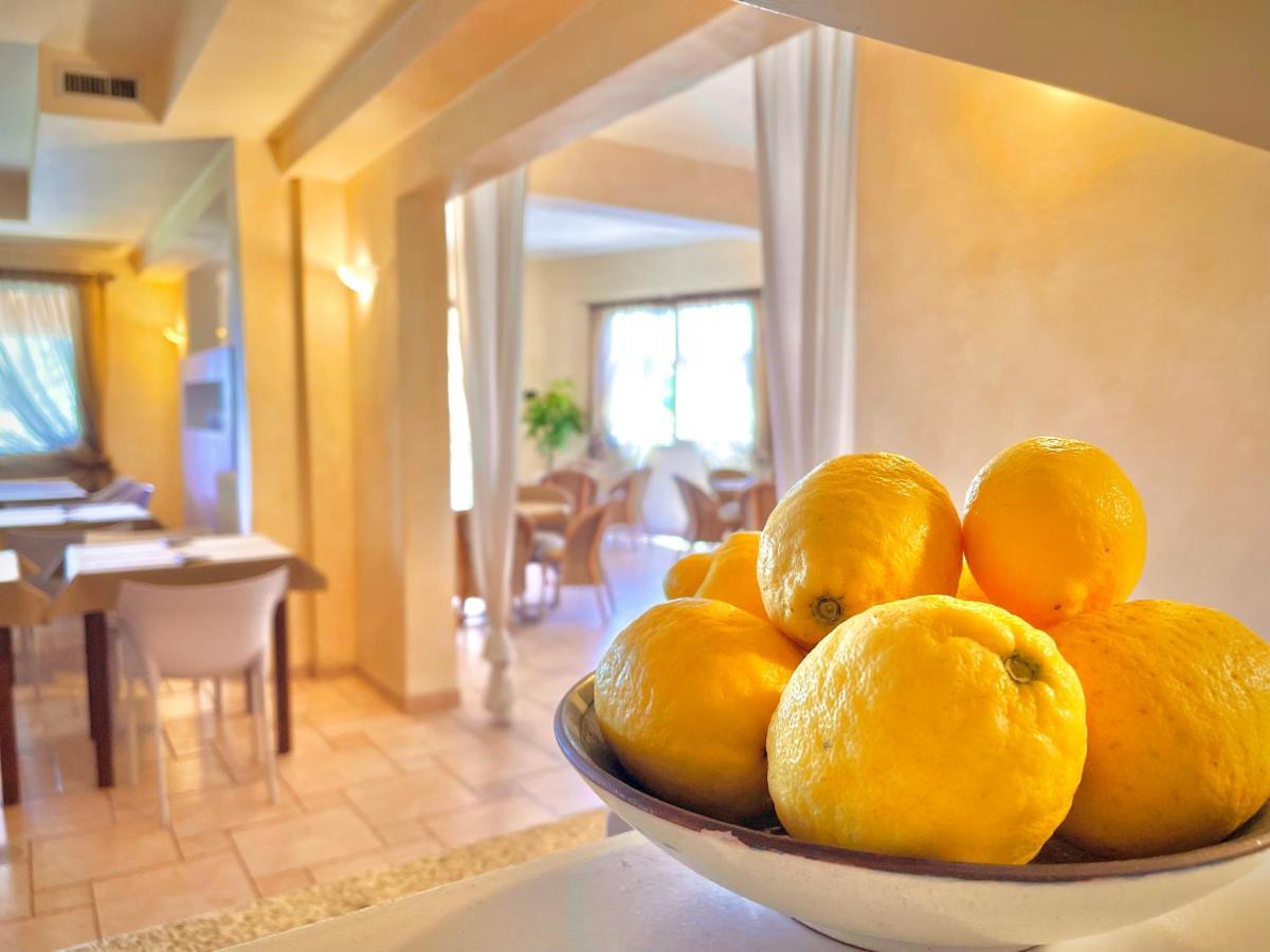 Albergo Vittoria Toscolano Maderno Ngoại thất bức ảnh